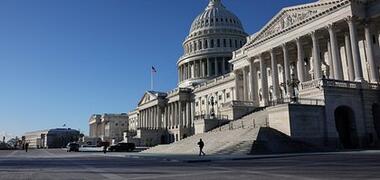 Сенат США одобрил закон о слежке за иностранцами